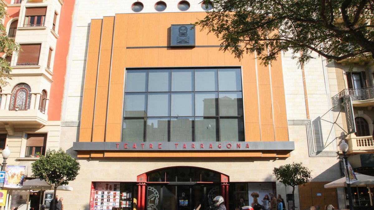 Imagen de archivo de la fachada del Teatro Tarragona.