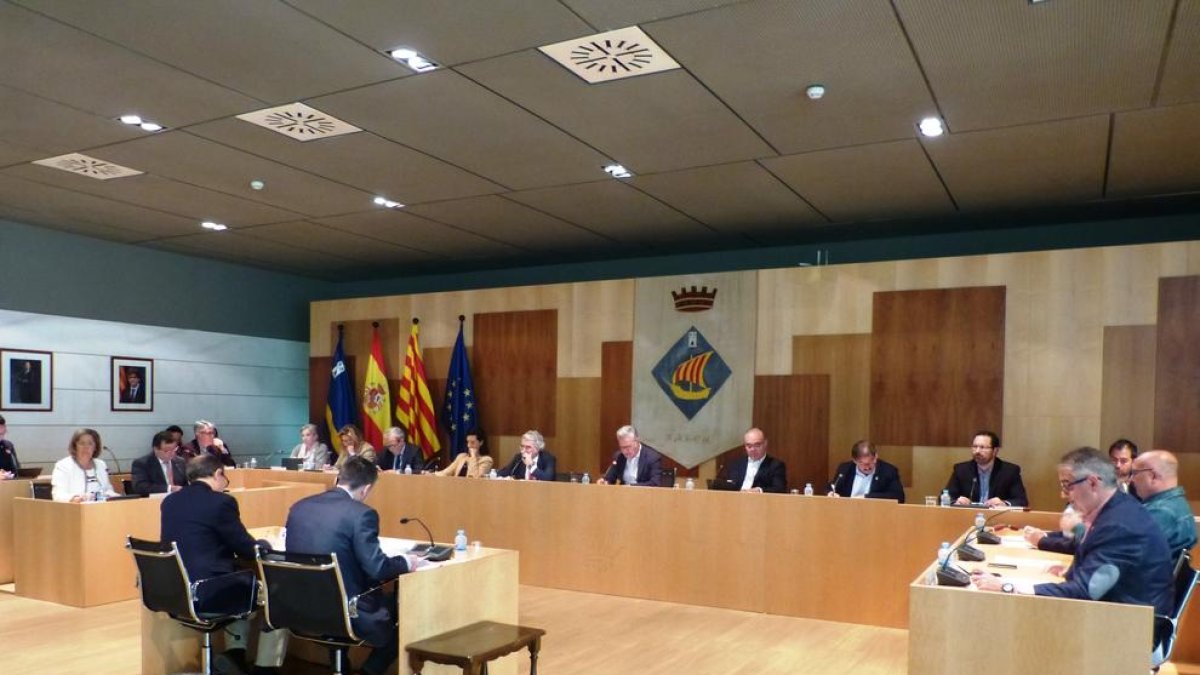 Imatge de la sessió plenària de l'Ajuntament de Salou celebrada ahir.