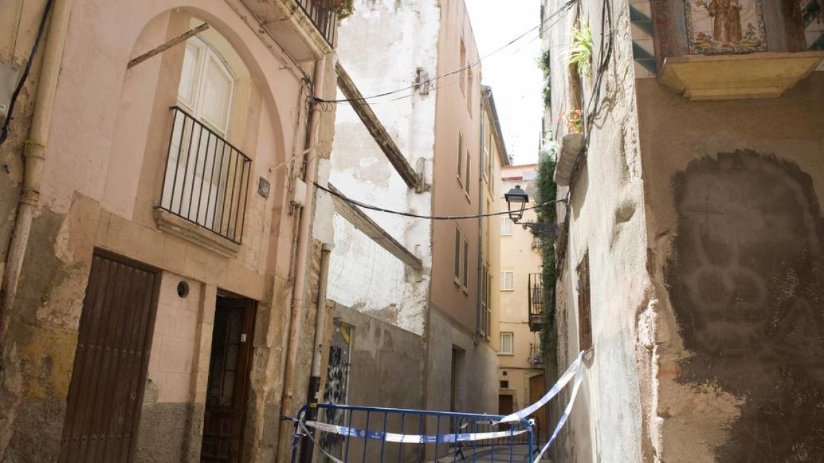 Una biga es desprèn al carrer de les Moles sense causar ferits