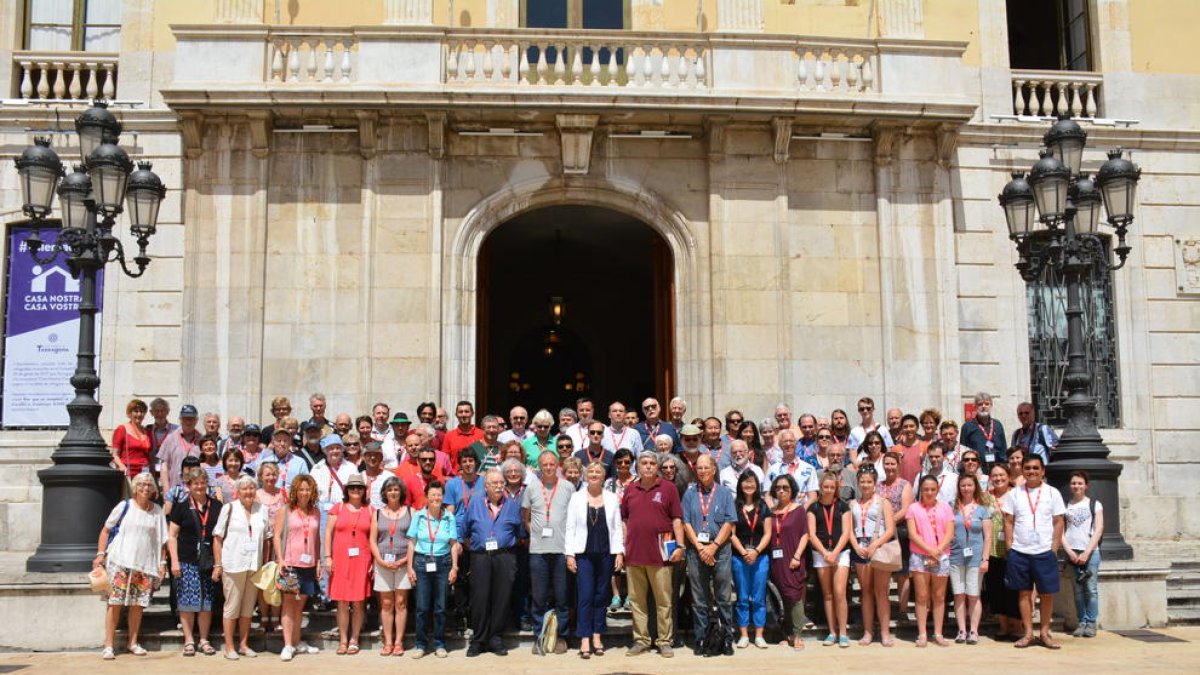 Fotografía de grupo de los participantes en el Congreso Mundial del Carillón