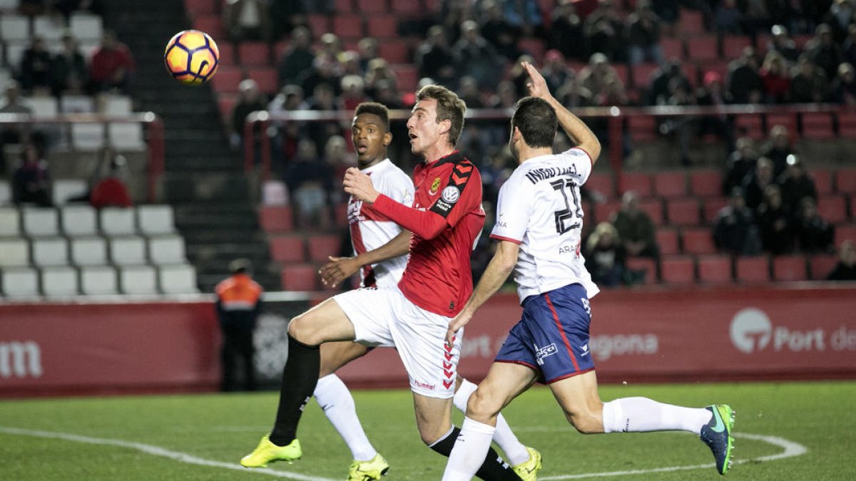 Manu Barreiro, durante el Nàstic-Osca, último partido del Nàstic en el Nou Estadi, que acabó en empate y sin goles.