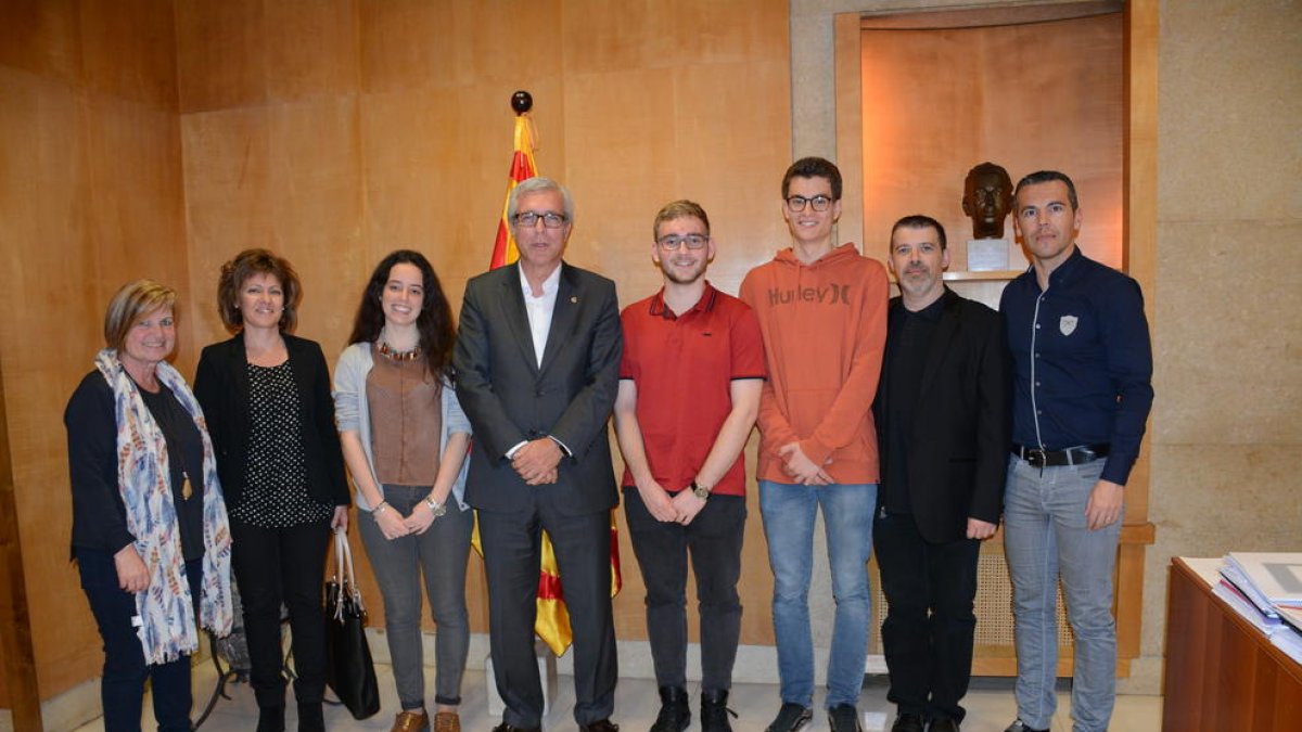 Recepción en el consistorio tarraconense de los mejores estudiantes de Bachillerato de Tarragona