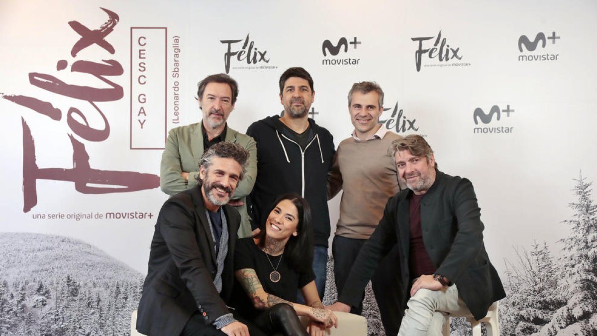 Pere Arquillué, Leonardo Sbaraglia, Ginés García Millán, i la debutant Mi Hoa Lee protagonitzen la ficció.