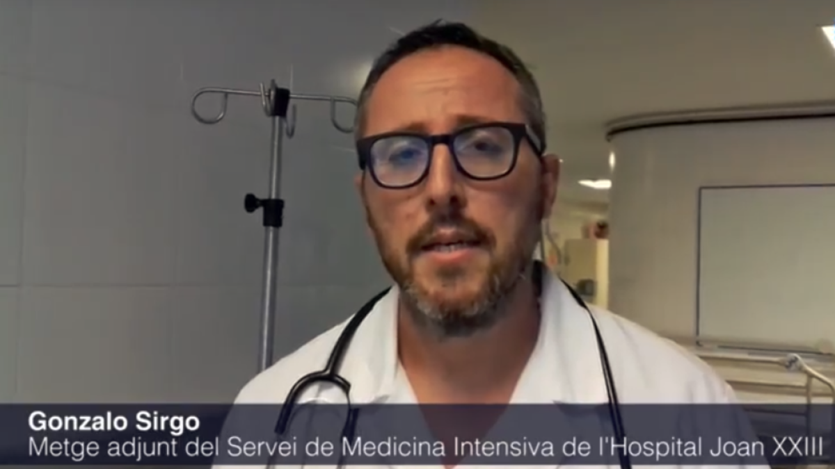 Instant del vídeo en què els professionals sanitaris expliquen la seva experiència en els atemptats.