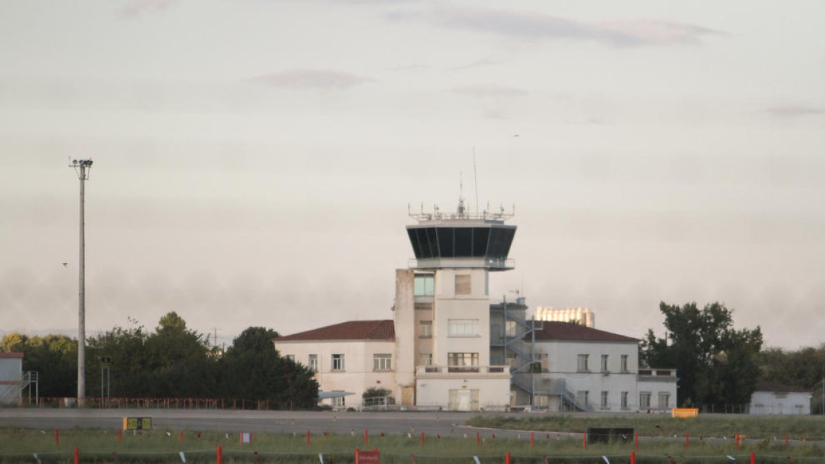 La torre de control del Aeropuerto de Reus.