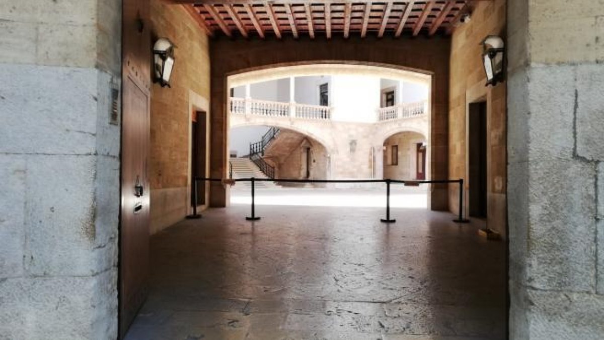 El patio del Audiencia Provincial de Baleares y el TSJIB