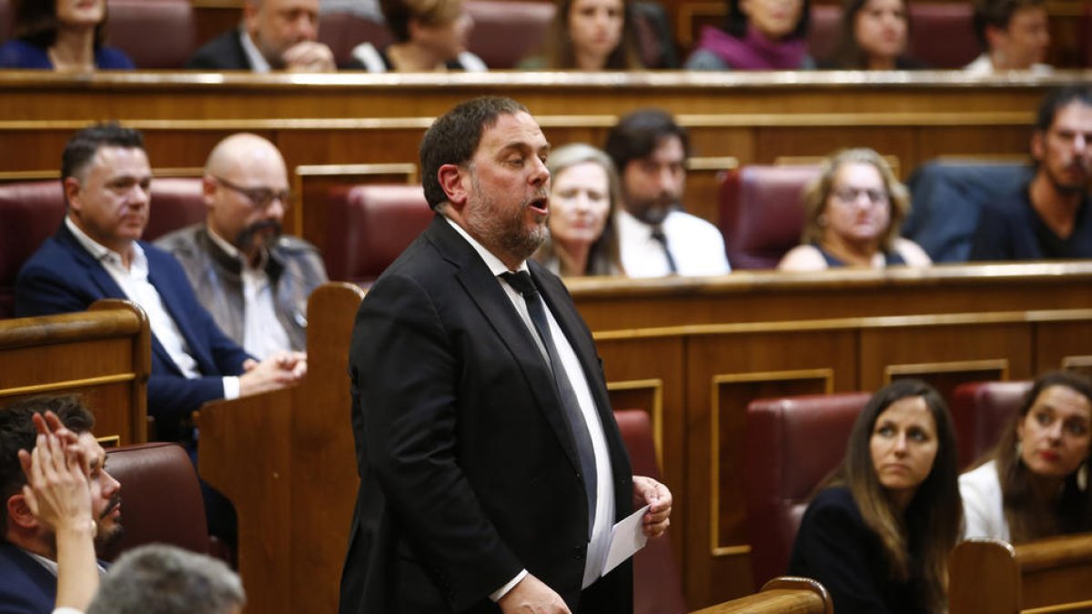 El líder d'ERC, Oriol Junqueras, en el moment de prometre la Constitució al Congrés dels Diputats el 21 de maig del 2019.