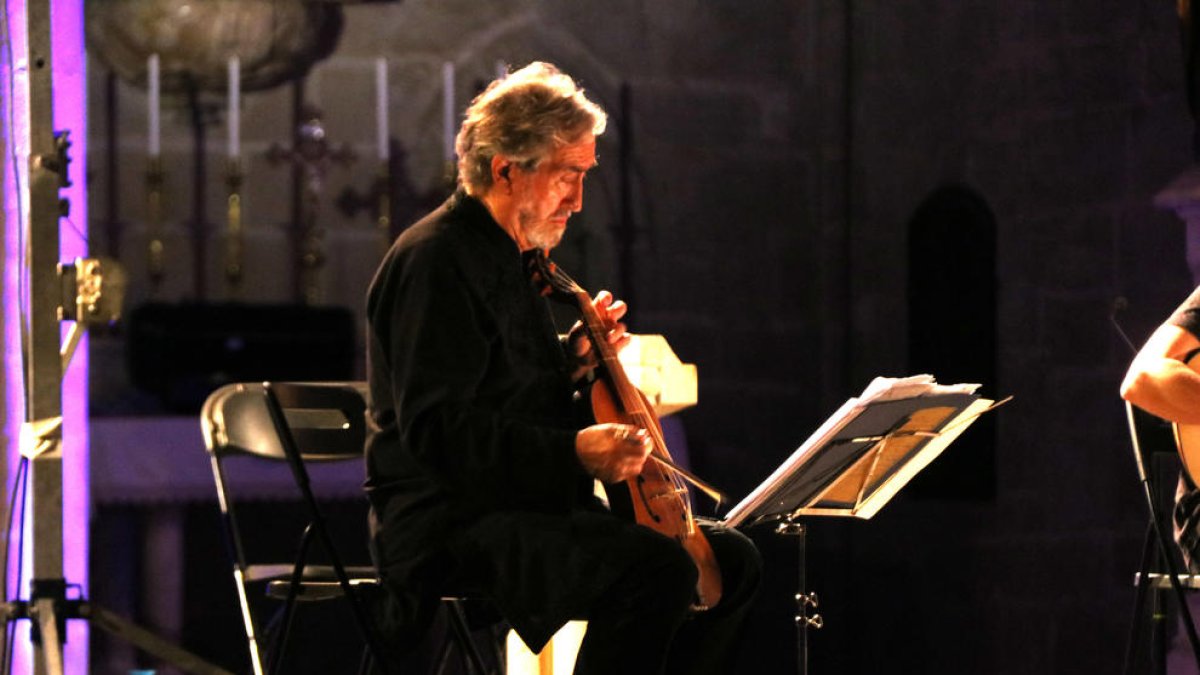 El mestre Jordi Savall dirigint el concert 'Codex de Las Huelgas'.