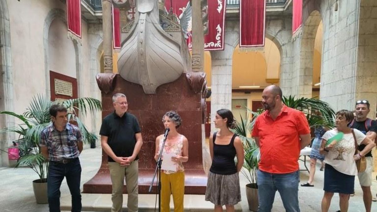 Un moment de l'acte d'inauguració de l'exposició.