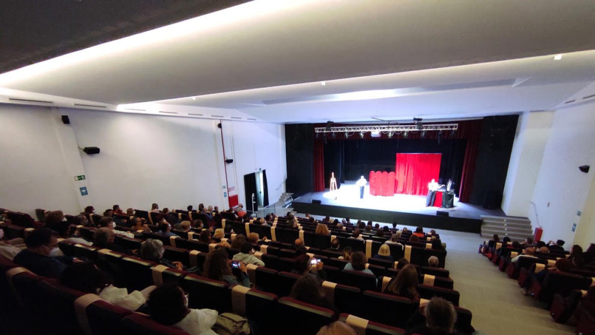 Imatge d'arxiu d'un espectacle al Teatre Joan Colet.