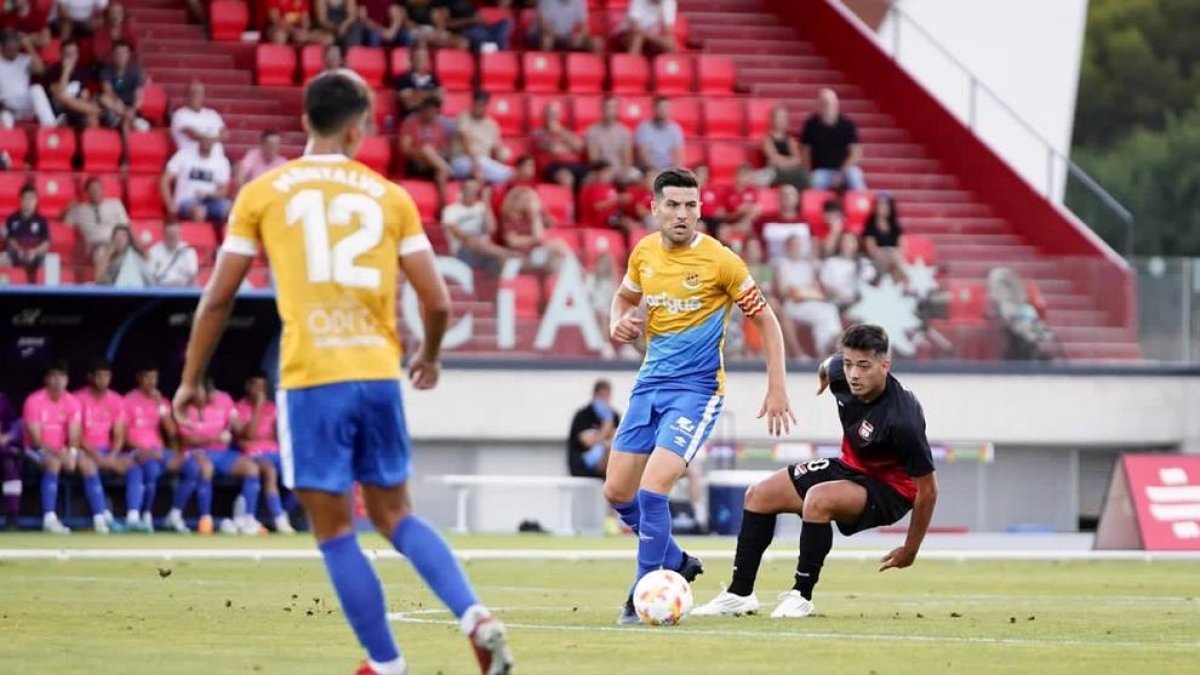 Raül Agné repitió el once con un único cambio, dio entrada a Bonilla por Andy Escudero.