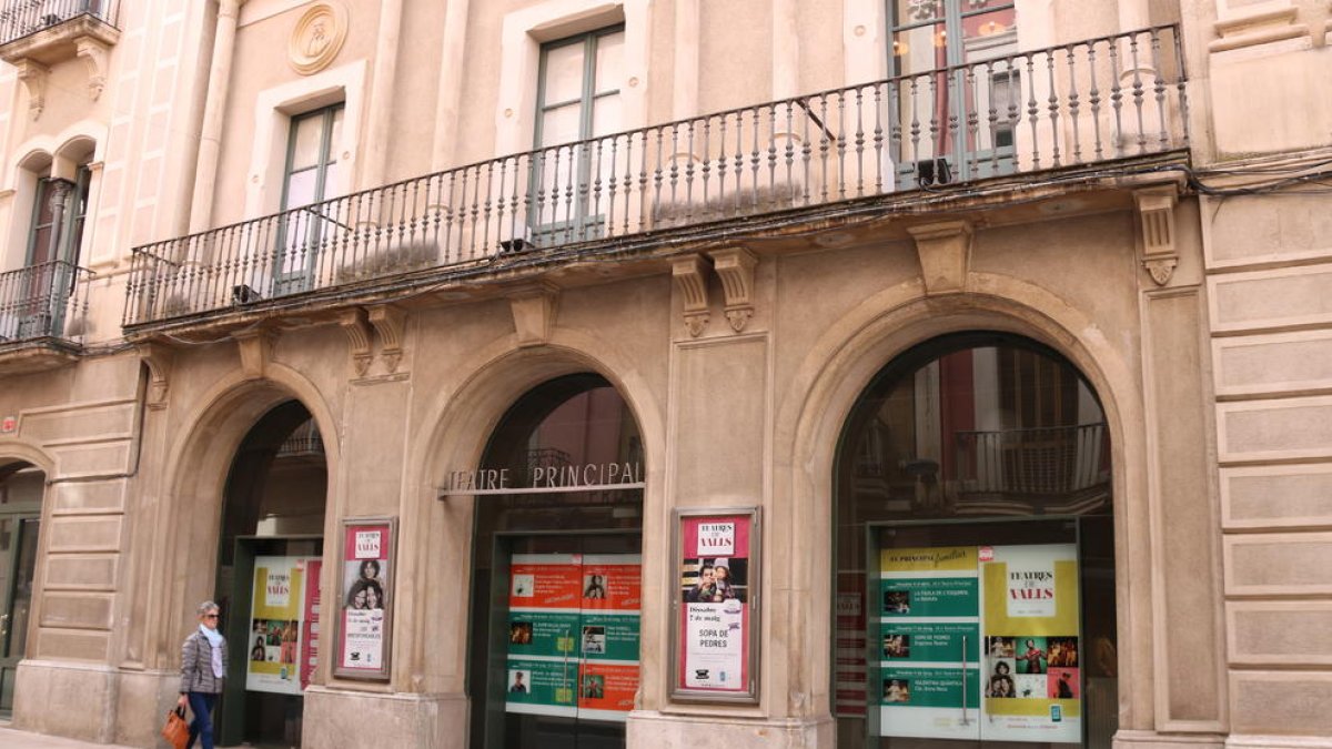 Imatge de la façana del Teatre Principal de Valls, on el Grup del Teatre Principal (GTP) assaja i fa representacions.