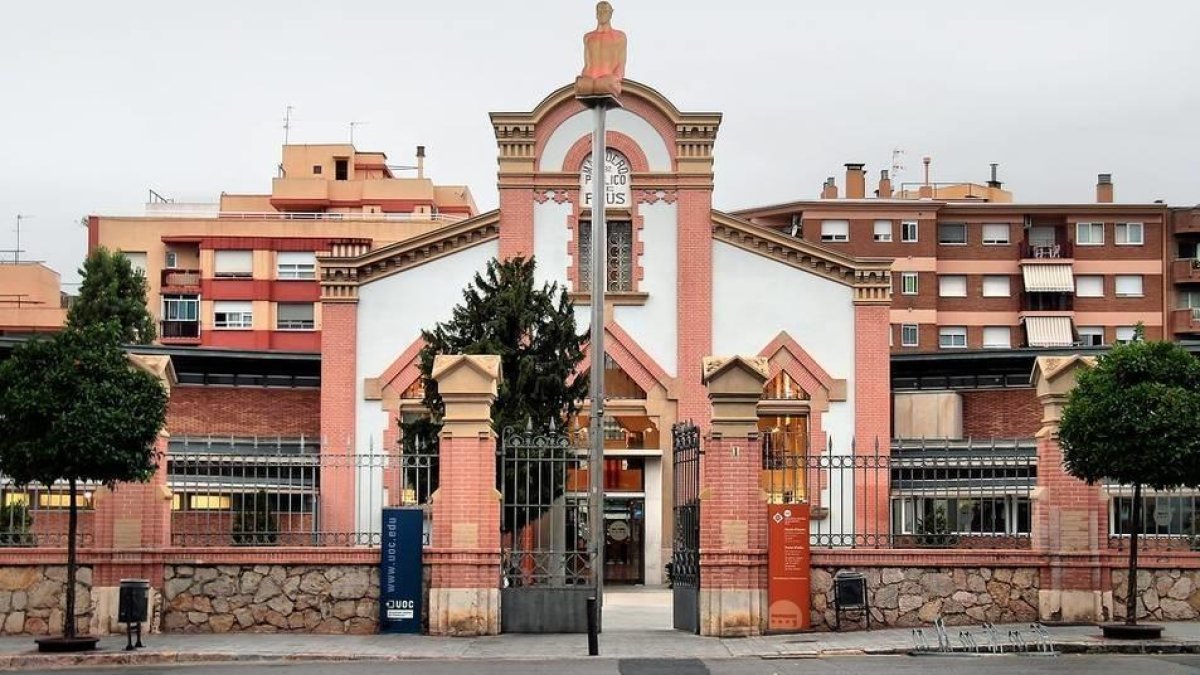 La biblioteca central serà escenari de les 'Emocions de butxaca'.