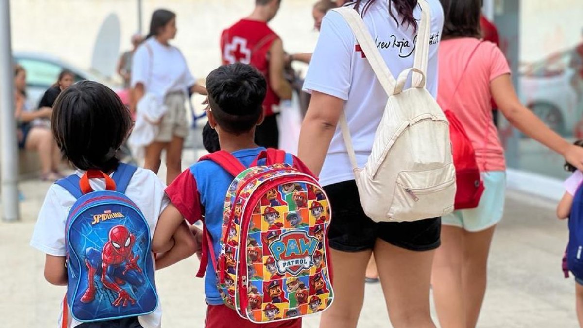 Imagen de una de las clases de Creu Roja destinadas a niños.