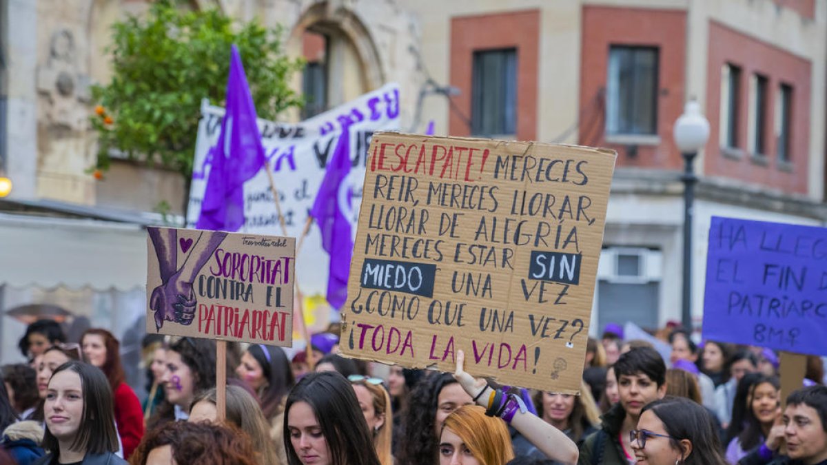 Imatge d'arxiu d'una manifestació un 8-M a Tarragona.