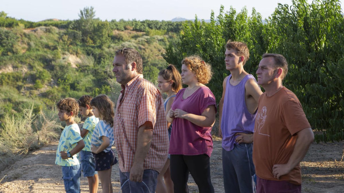 La familia protagonista de la película 'Alcarràs', interpretada por actores no profesionales.