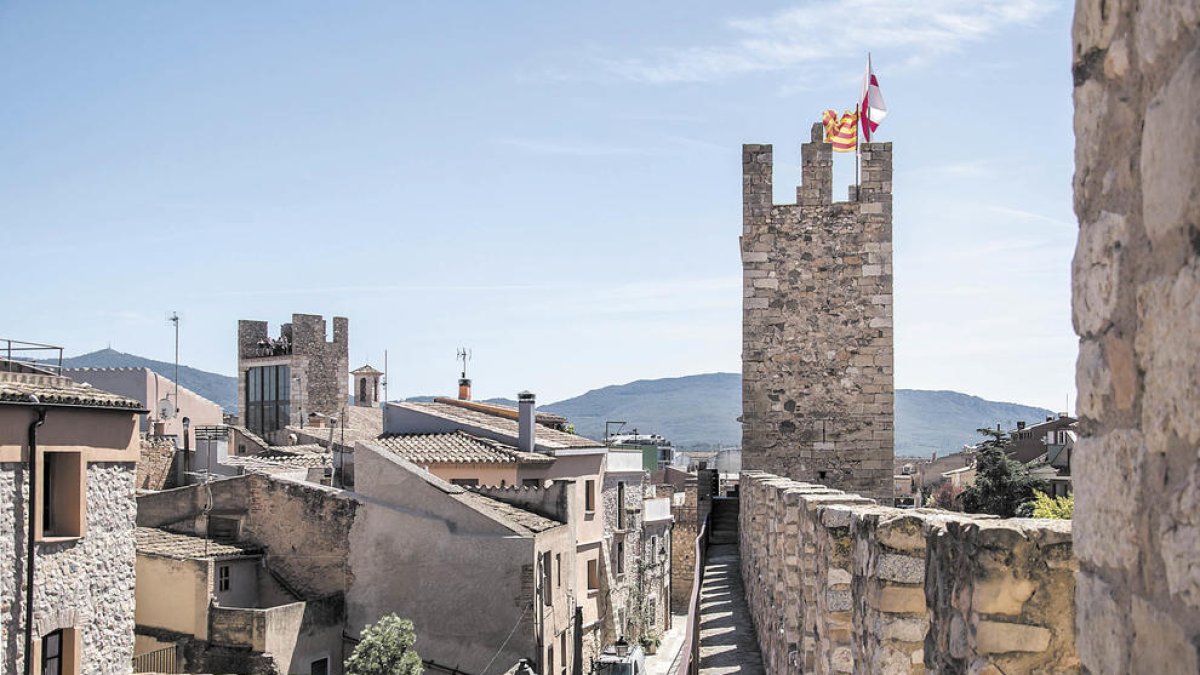 La muralla de Montblanc continuarà creixent.