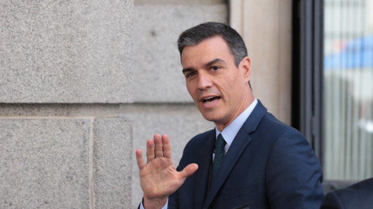 El candidato a la reelección como presidente del gobierno español, Pedro Sánchez, entrando en el Congreso de los Diputados, el 25 de julio.
