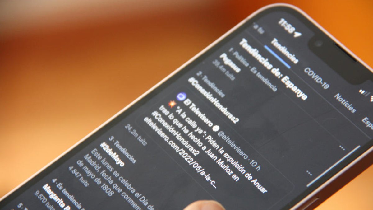 Les tendències de Twitter des d'un dispositiu mòbil.