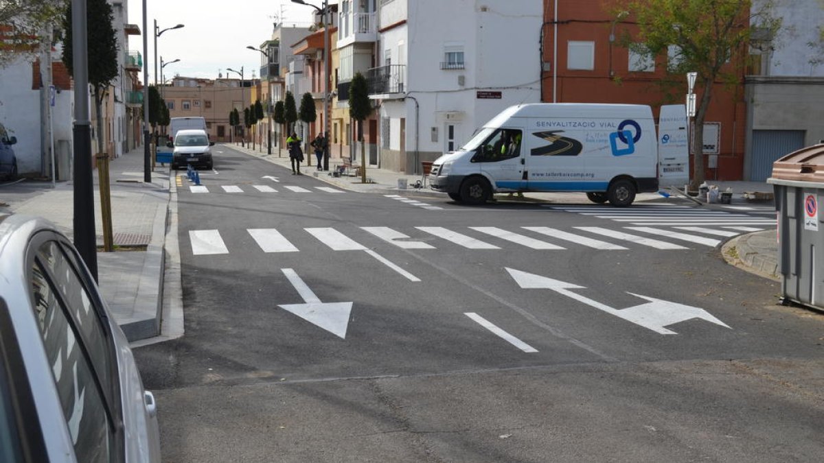 Imagen del fin de obras en la calle de Roger de Llúria de Reus