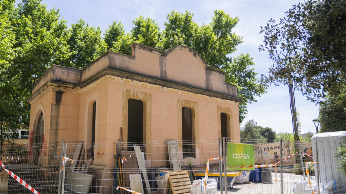 Han començat les obres per a rehabilitar l'edifici del Mas Totosaus.