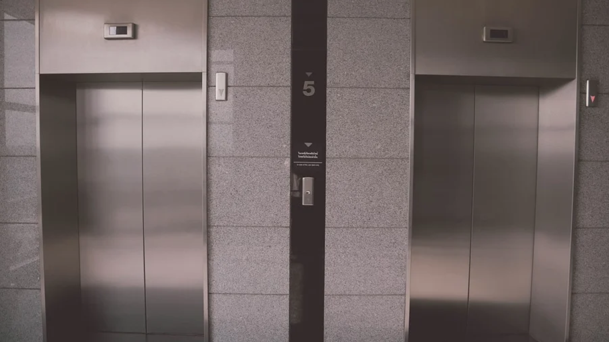 IMatge d'arxiu d'un ascensor.