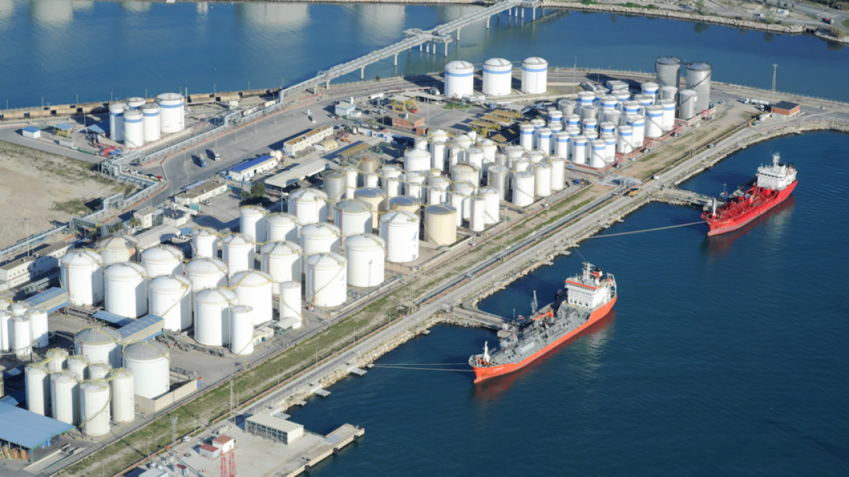 Muelle de la química del Port de Tarragona.