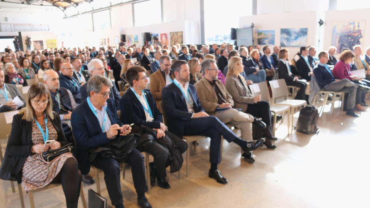 Unes 300 persones assisteixen a la Jornada Anual 2022 de l'AEQT al Port de Tarragona.