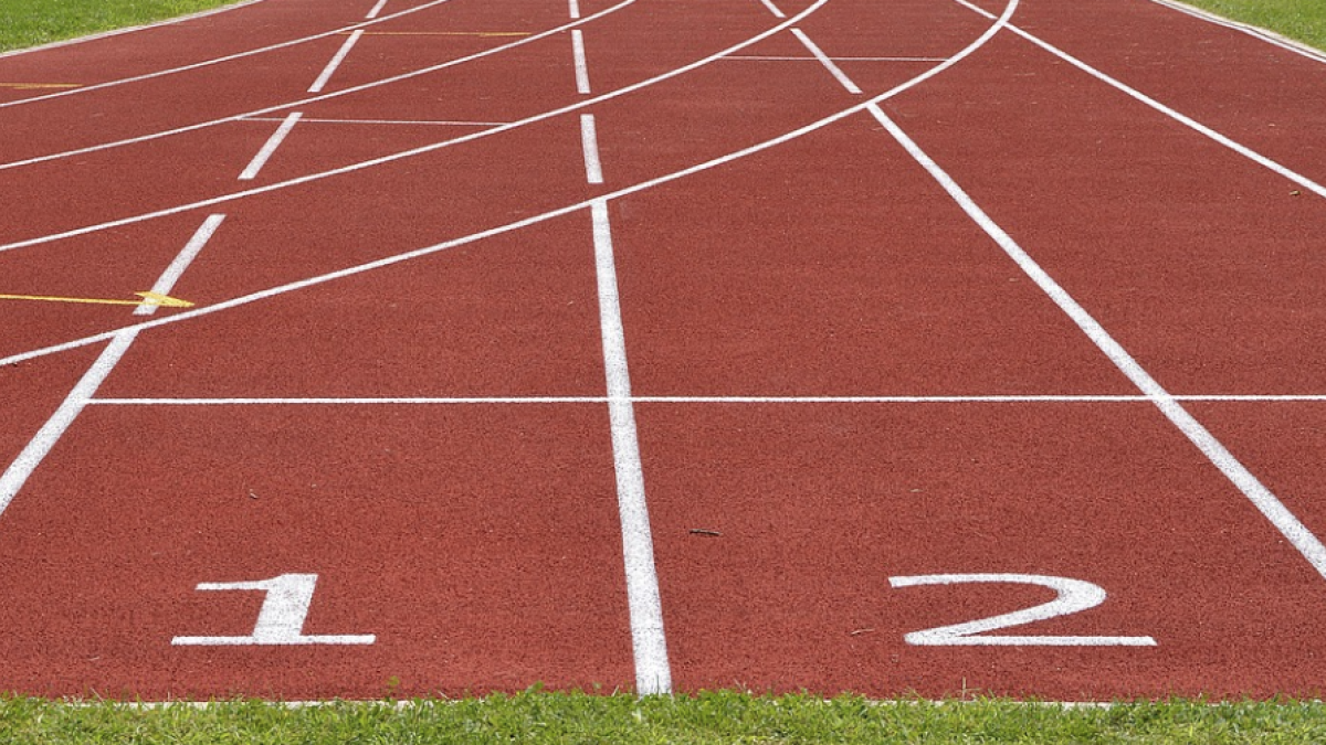 Hacer deporte disminuye las lumbalgias, la probabilidad de padecer cáncer de colon o mama y el riesgo de depresión, entre otros.