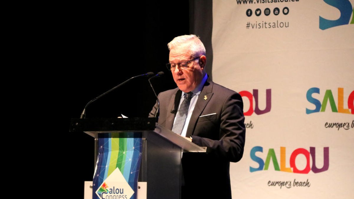 L'alcalde de Salou, Pere Granados, durant l'obertura del primer Salou Congress, una convenció de turisme de costa.