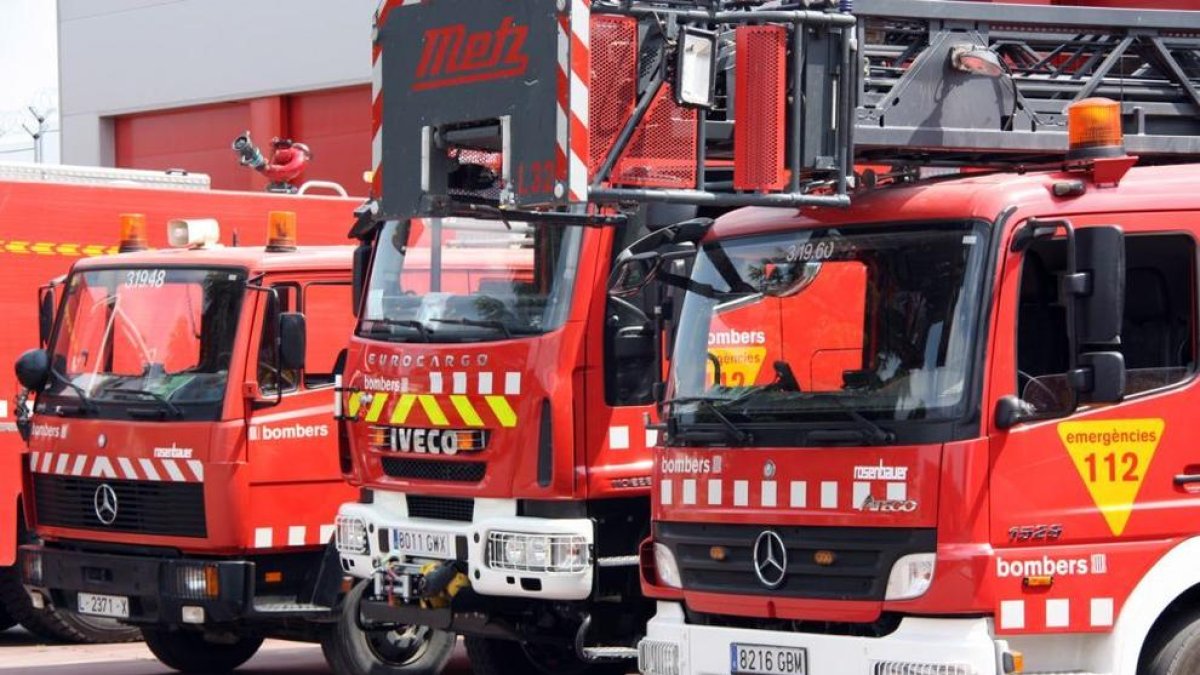 Los bomberos reclaman la mejora de los materiales y los equipamientos.