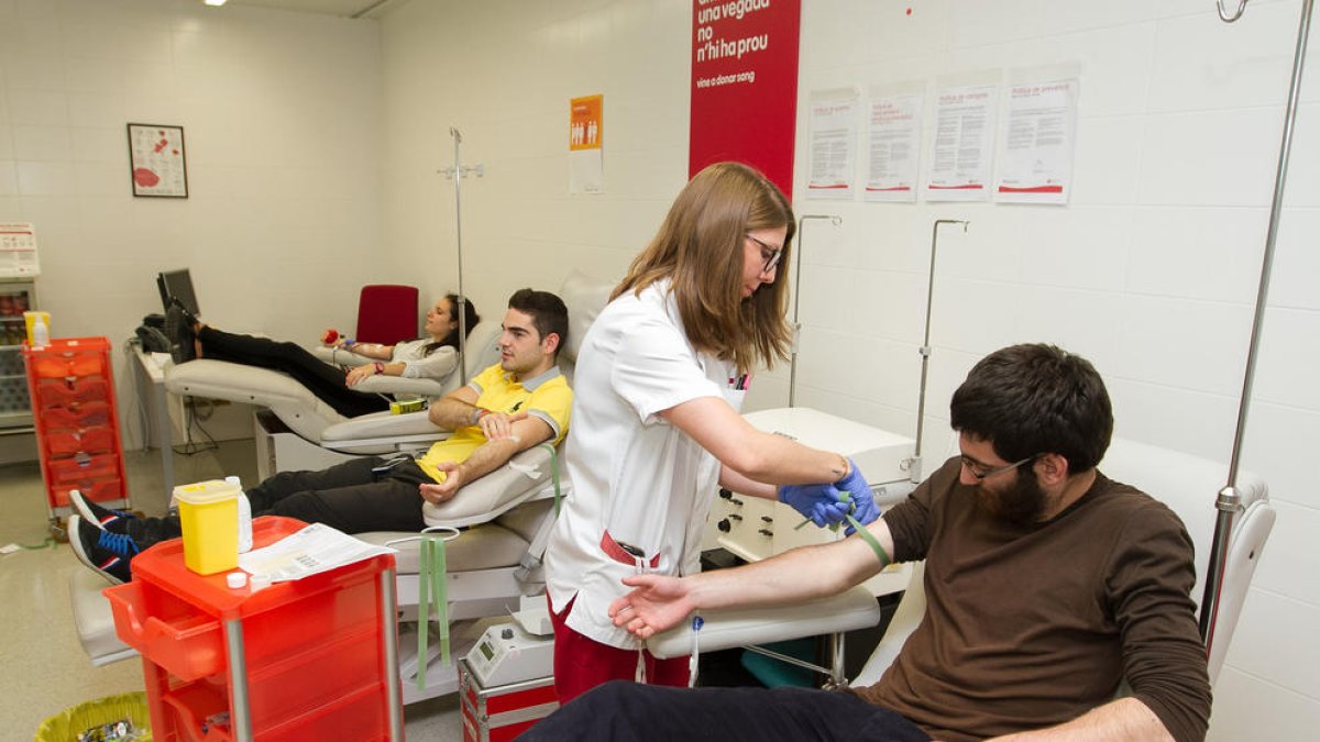 El Banco de Sangre alerta del descenso de donaciones este 2016 en Tarragona