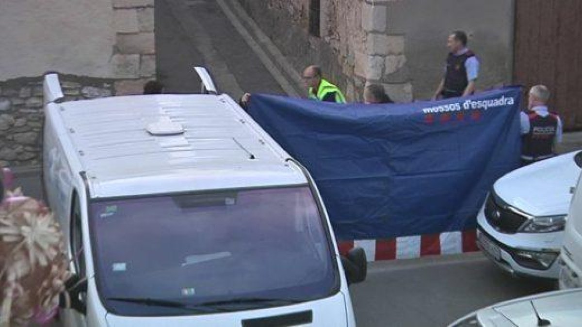 Els fets han tingut lloc al carrer Major de Canyelles (Garraf), on feia poc que vivia la víctima.