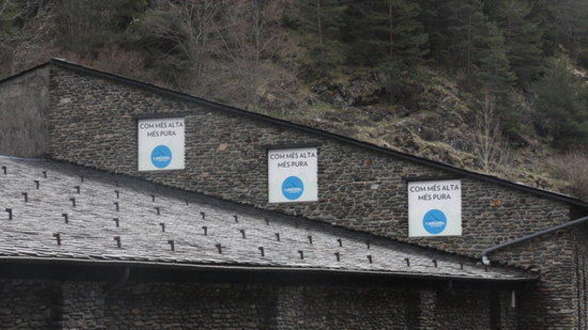 Planta embotelladora de agua de Arinsal en Andorra.