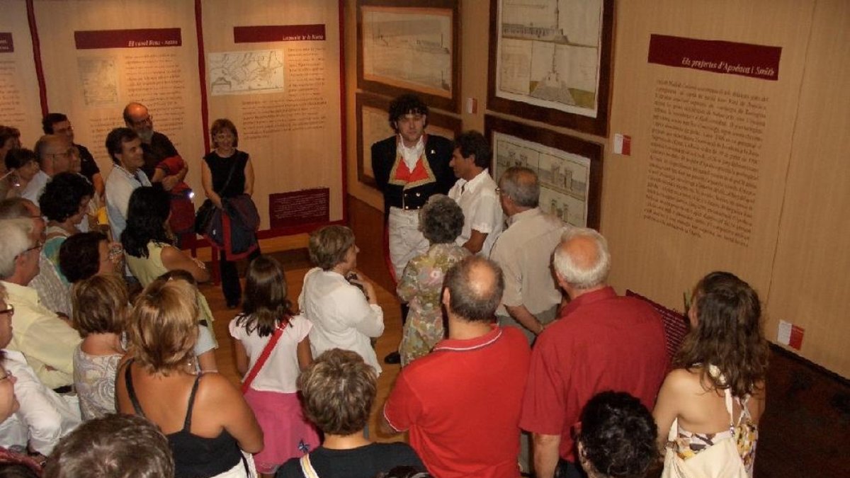 Imatge d'arxiu d'una de les visites teatralitzades al Museu del Port.