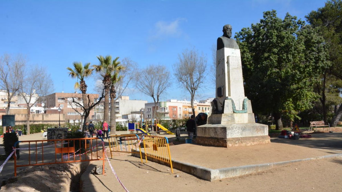 La reforma integral del parque Saavedra ya se ha puesto en marcha.