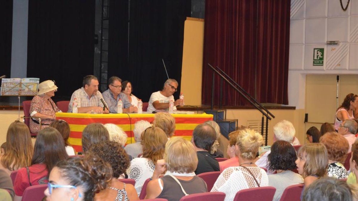 Imatge de la presentació de la Petita Història de l'Arc de Berà