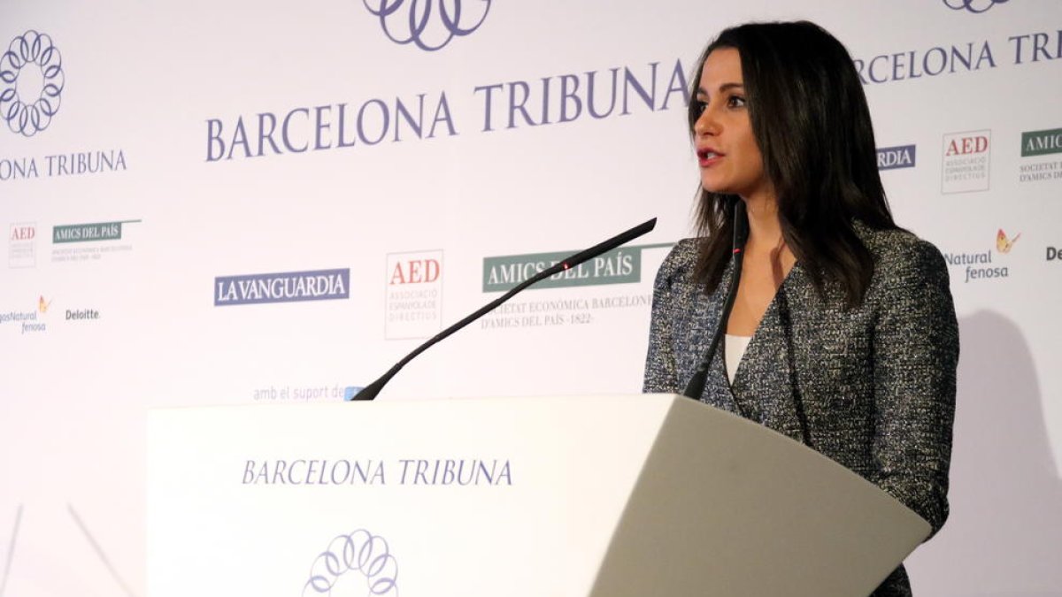 Primer pla d'Inés Arrimadas a la conferència Barcelona Tribuna.