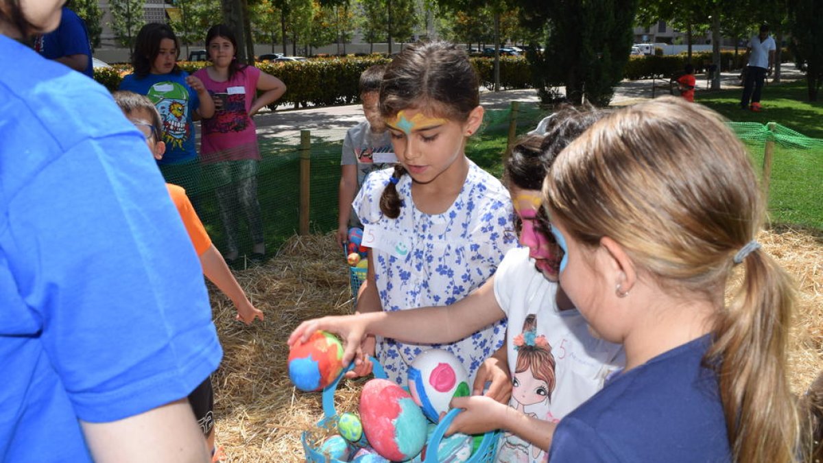 La búsqueda de los huevos de Pascua es uno de los juegos que más ha gustado.