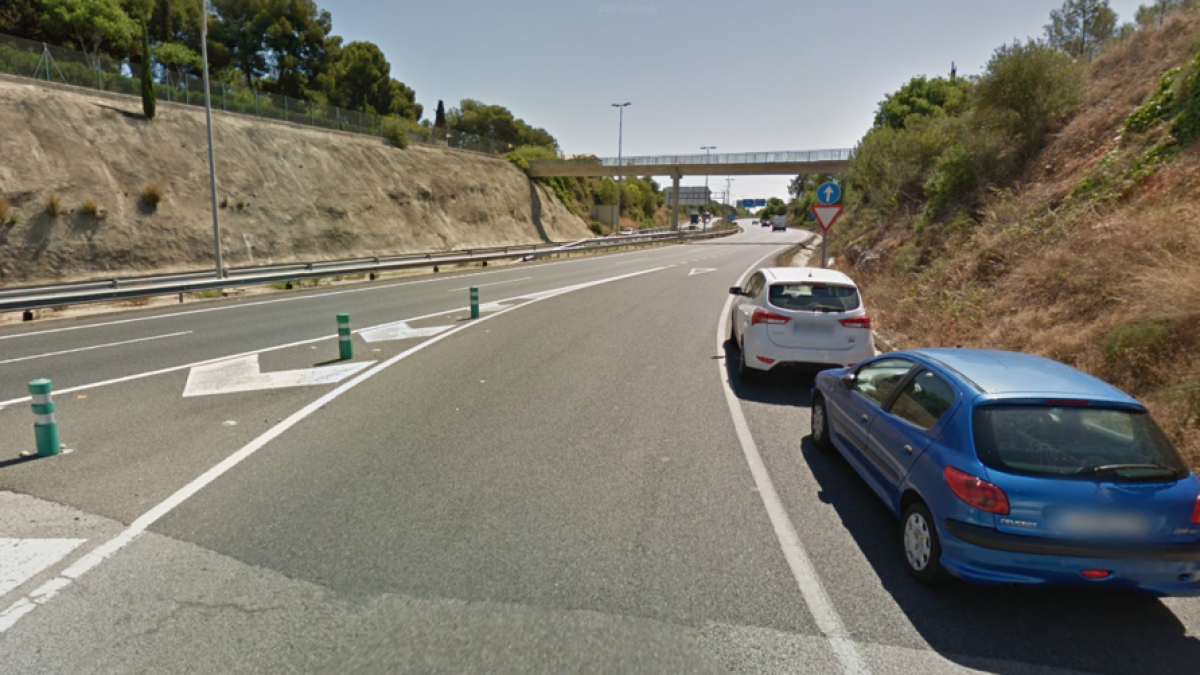 La salida desde la Avenida Catalunya hacia la A7 es una de las que se tendría que alargar.