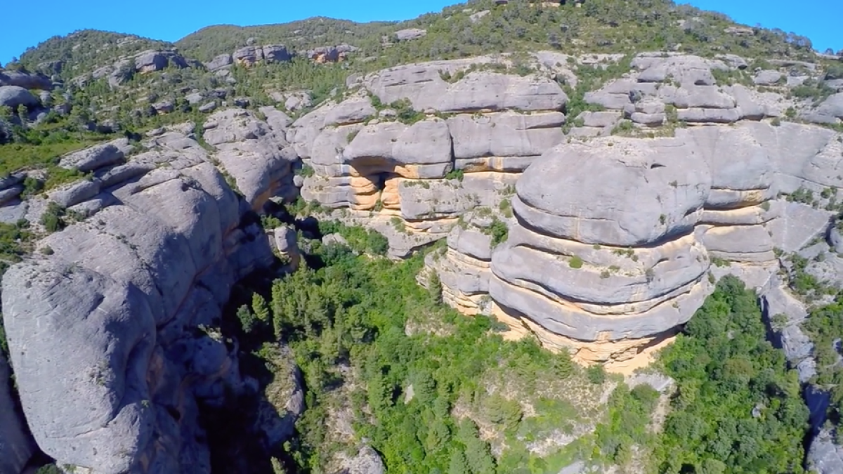 Un vídeo captura la magia del Montsant desde el aire