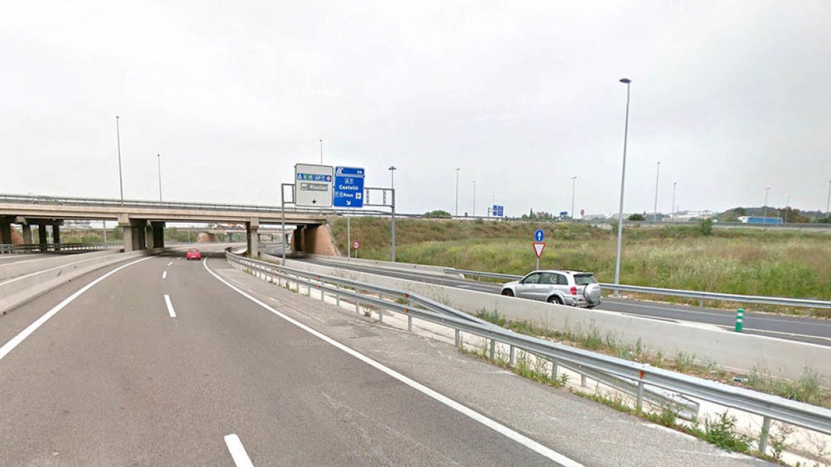 El accidente se ha producido en la zona del puente con la autopista.