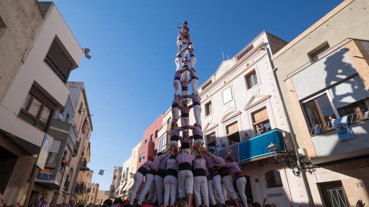 3de9 amb folre de la Colla Jove de Tarragona a diada de la festa major de La Canonja.