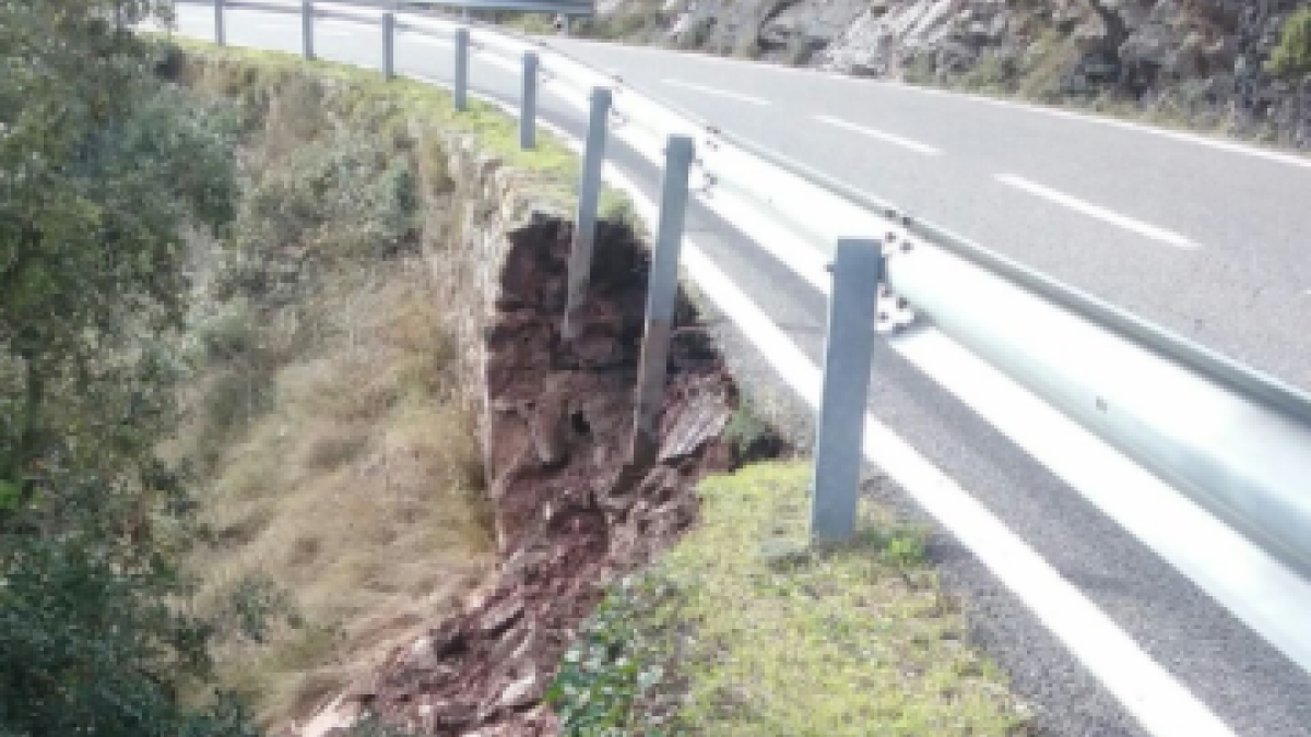 Las lluvias de los últimos días han causado los desprendimientos.