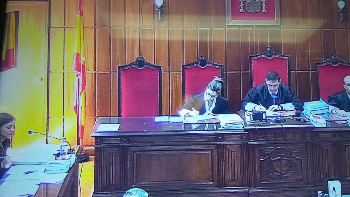 Imagen de la sala de vistas de la sección cuarta del Audiencia provincial dónde tuvo lugar el juicio.