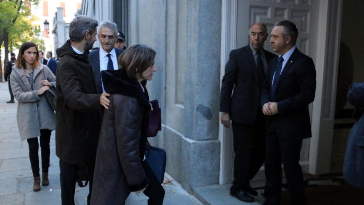 Carme Forcadell, entrant a l'edifici del Tribunal Suprem.