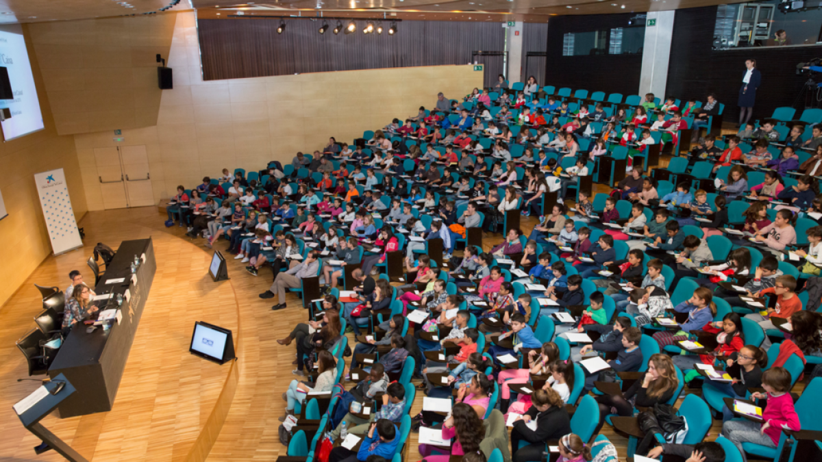 Alumnos del Aura participarán en la 4ª edición de la actividad Investiga con RecerCaixa!