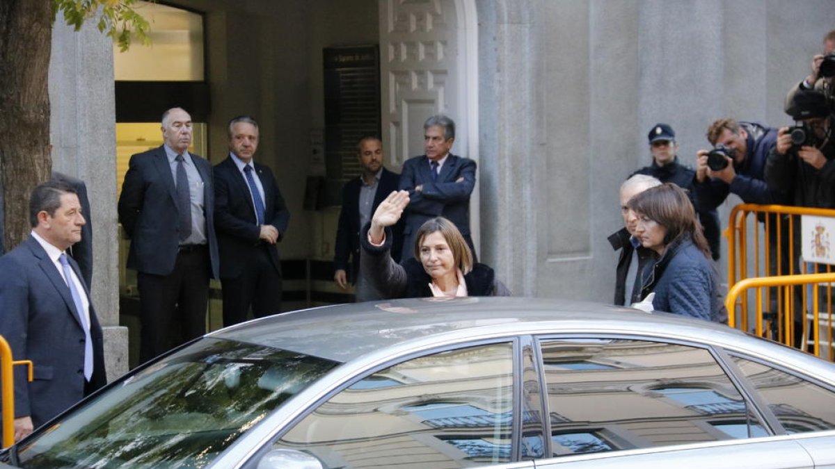 La presidenta del Parlament, Carme Forcadell, en el moment de la seva arribada al Tribunal Suprem