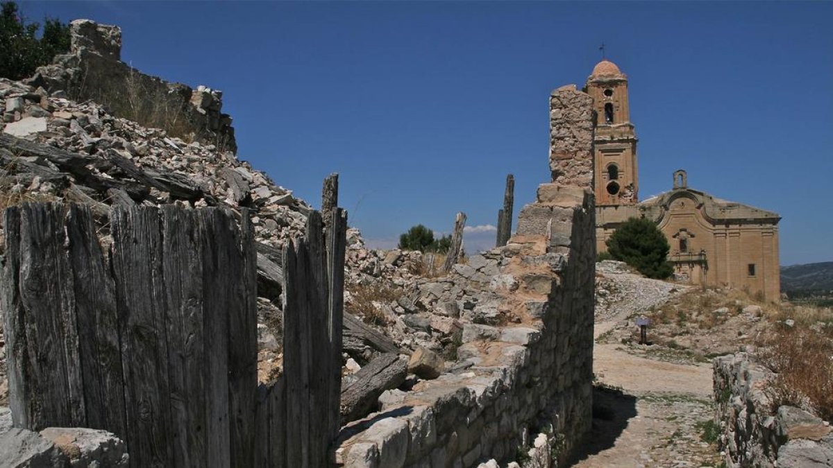 La UB y la Universidad de Glasgow iniciarán una nueva campaña de excavación arqueológica en los espacios de la Batalla del Ebro