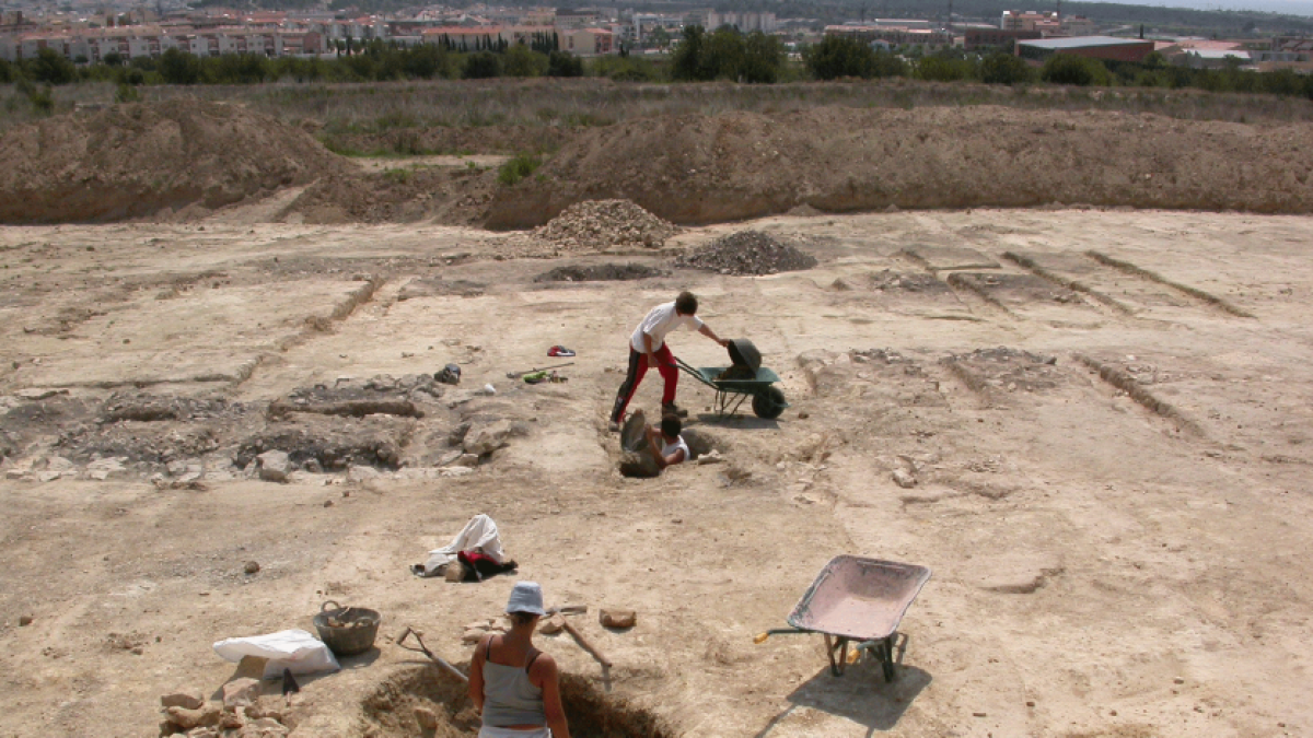 Vista dels treballs d'excavació arqueològica de l'any 2005.
